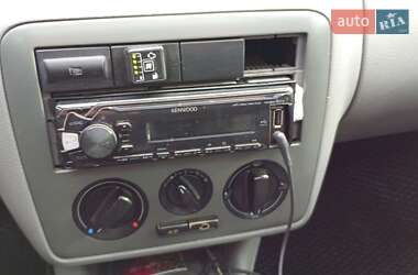 Ліфтбек Skoda Octavia 1998 в 