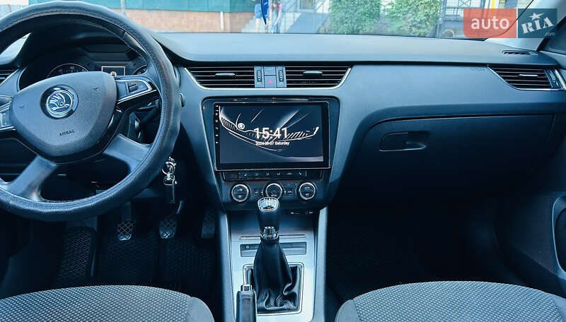 Лифтбек Skoda Octavia 2014 в Днепре