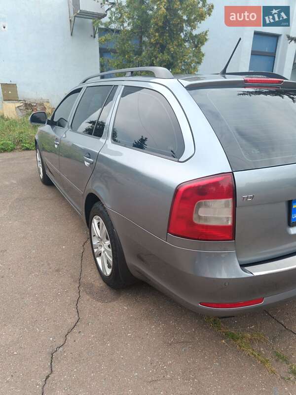 Універсал Skoda Octavia 2013 в Чернігові