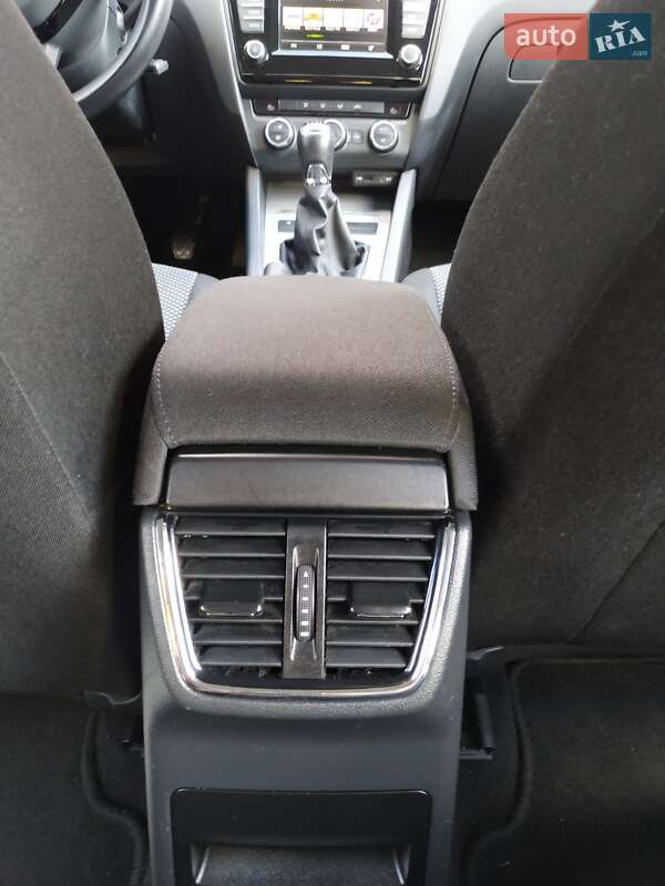 Универсал Skoda Octavia 2016 в Киеве