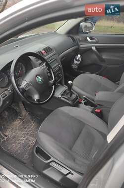 Ліфтбек Skoda Octavia 2004 в 