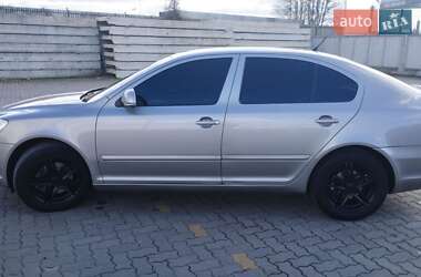 Лифтбек Skoda Octavia 2009 в Сарнах