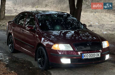 Лифтбек Skoda Octavia 2005 в Межгорье