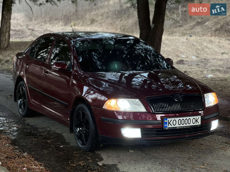 Лифтбек Skoda Octavia 2005 в Межгорье