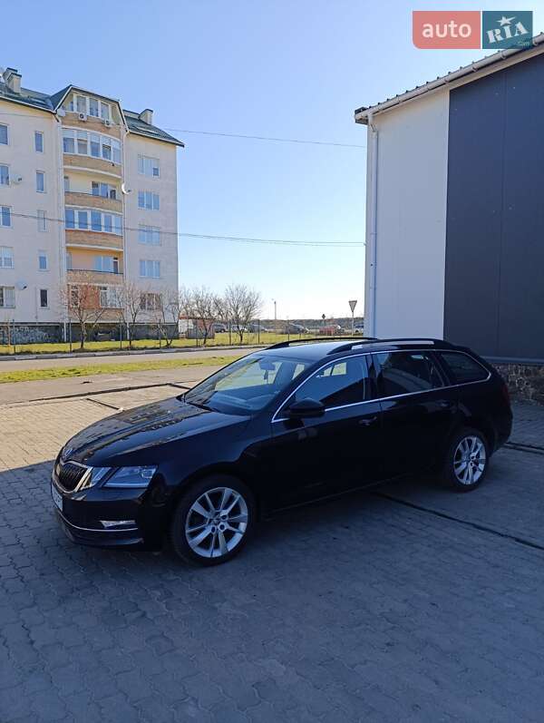 Универсал Skoda Octavia 2018 в Стрые
