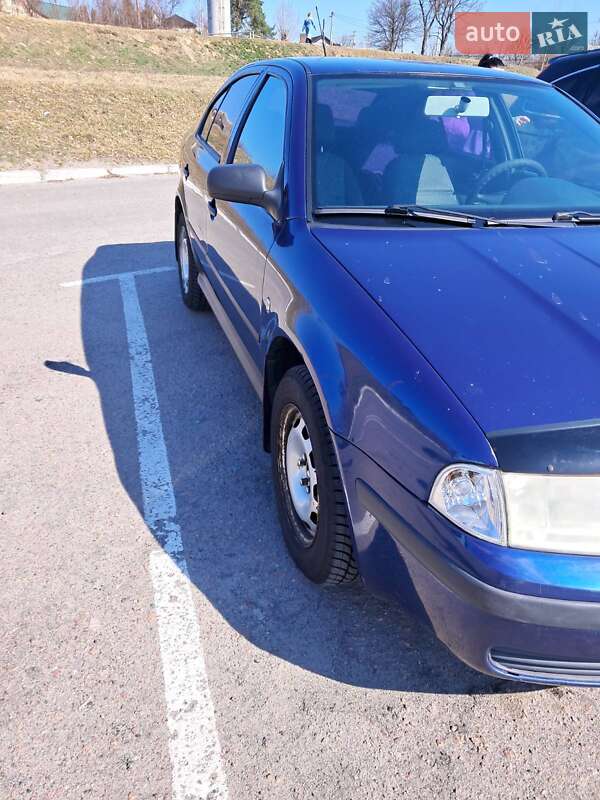 Лифтбек Skoda Octavia 2006 в Белогородке