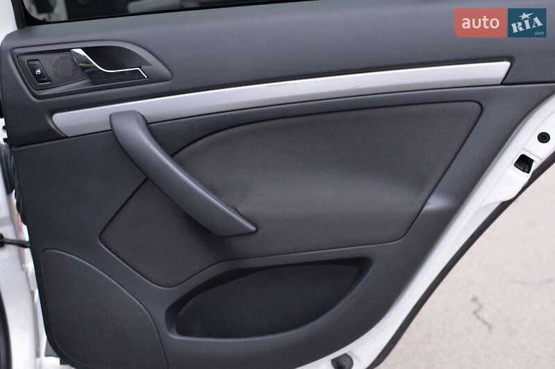 Лифтбек Skoda Octavia 2011 в Киеве фото 23 Лифтбек Skoda Octavia 2011 в Киеве