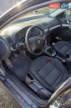 Лифтбек Skoda Octavia 2009 в 