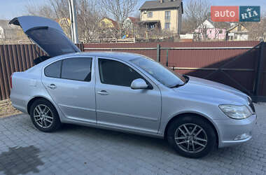 Лифтбек Skoda Octavia 2010 в 