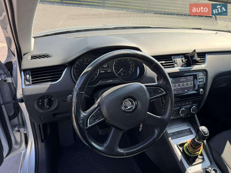 Лифтбек Skoda Octavia 2015 в Мукачево