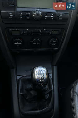 Лифтбек Skoda Octavia 2004 в 