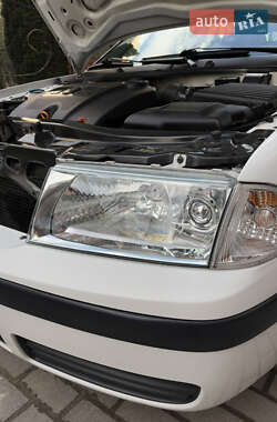 Лифтбек Skoda Octavia 2009 в 