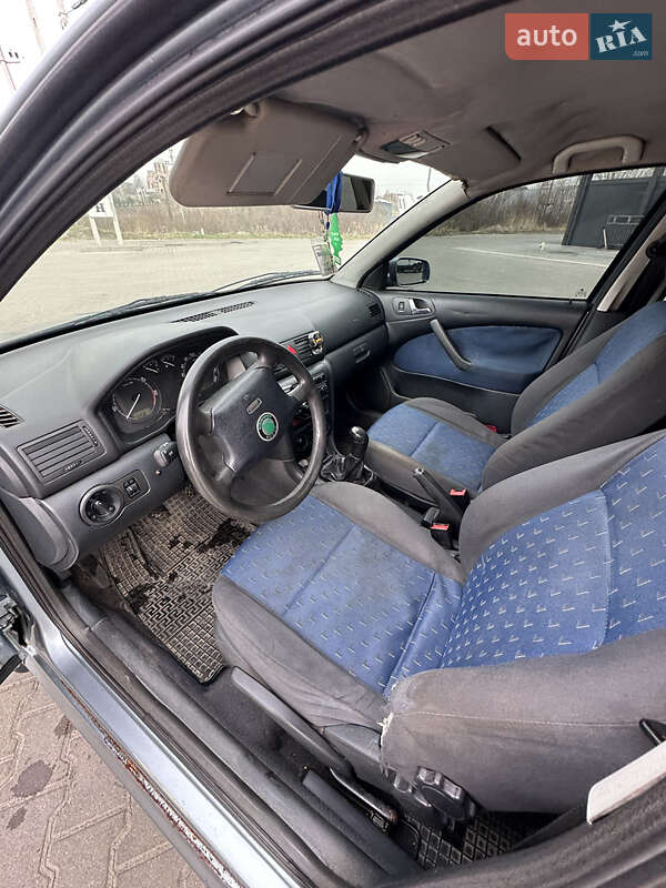 Ліфтбек Skoda Octavia 2002 в Судовій Вишні