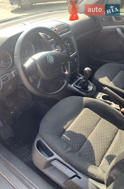 Лифтбек Skoda Octavia 2011 в 