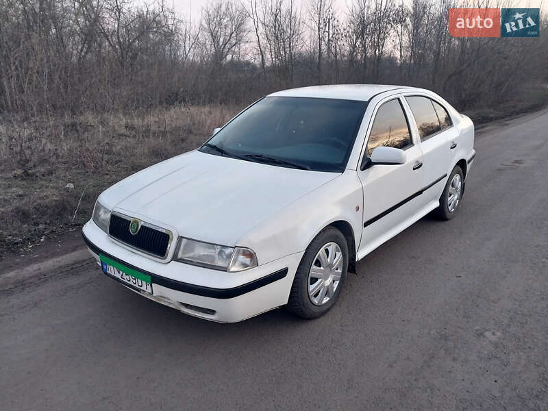Лифтбек Skoda Octavia 1997 в 