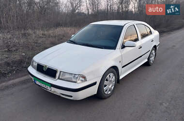 Лифтбек Skoda Octavia 1997 в 