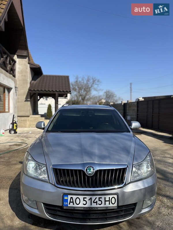 Универсал Skoda Octavia 2012 в Тячеве