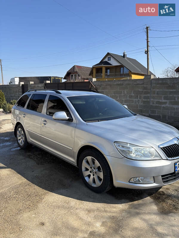 Універсал Skoda Octavia 2012 в 