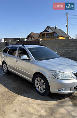 Універсал Skoda Octavia 2012 в 