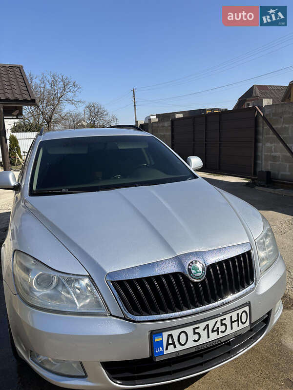 Универсал Skoda Octavia 2012 в Тячеве