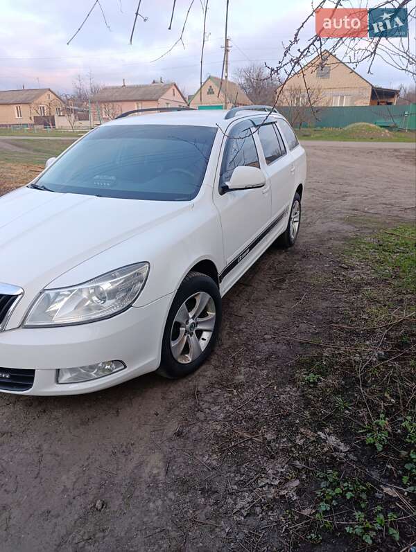 Универсал Skoda Octavia 2012 в Шептицькому