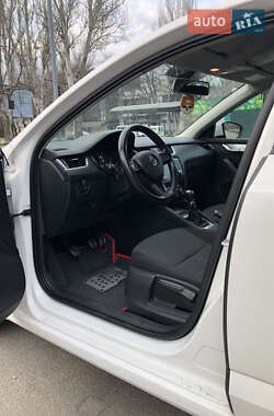 Лифтбек Skoda Octavia 2015 в 