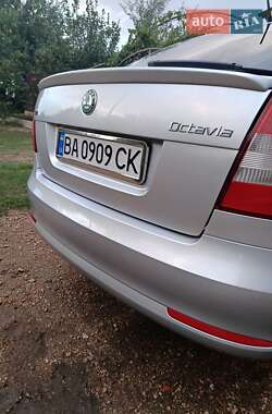 Лифтбек Skoda Octavia 2012 в 