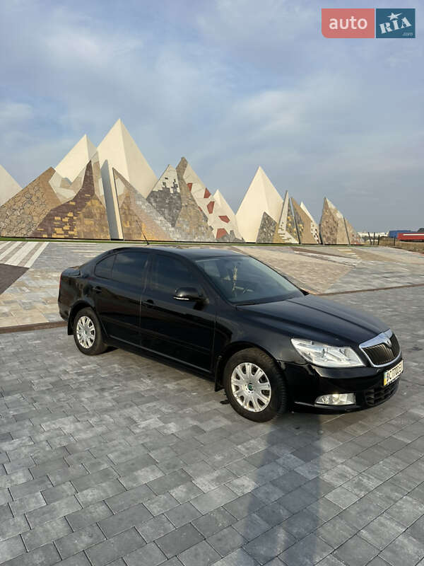 Лифтбек Skoda Octavia 2010 в Львове