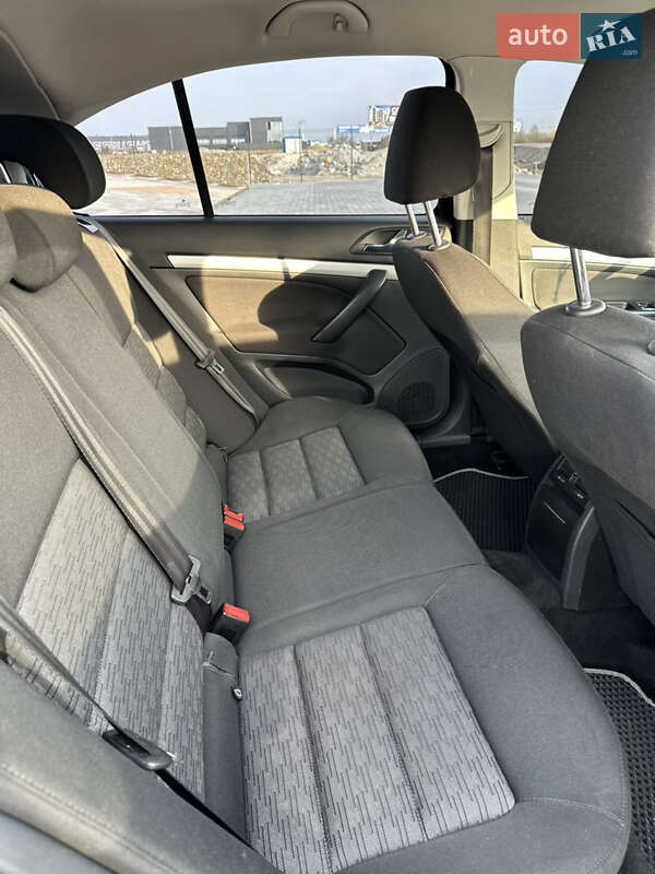 Лифтбек Skoda Octavia 2010 в Львове