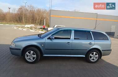 Универсал Skoda Octavia 2002 в Желтых Водах