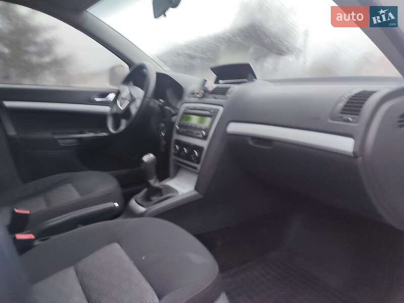 Лифтбек Skoda Octavia 2011 в Монастырище