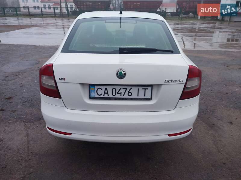 Лифтбек Skoda Octavia 2011 в Монастырище