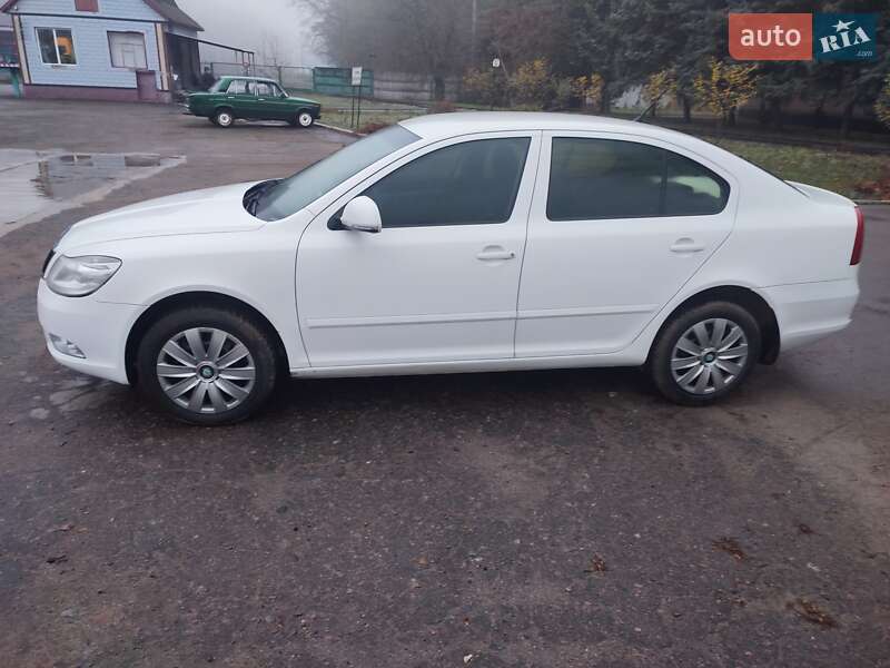 Лифтбек Skoda Octavia 2011 в Монастырище
