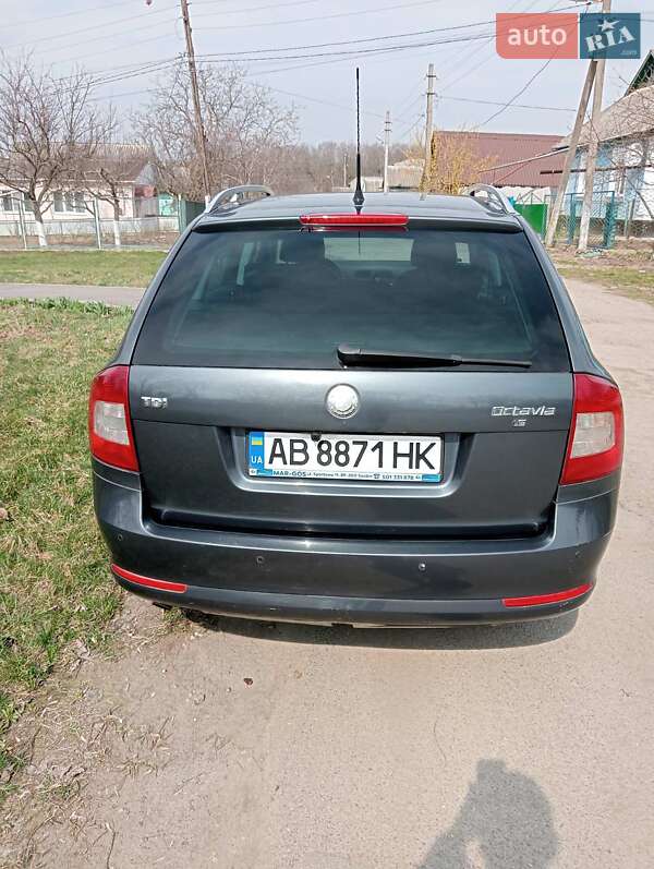 Універсал Skoda Octavia 2010 в Жмеринці