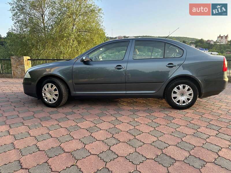 Лифтбек Skoda Octavia 2006 в Могилев-Подольске