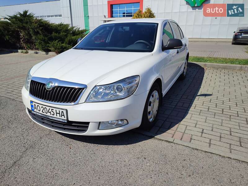 Лифтбек Skoda Octavia 2012 в 