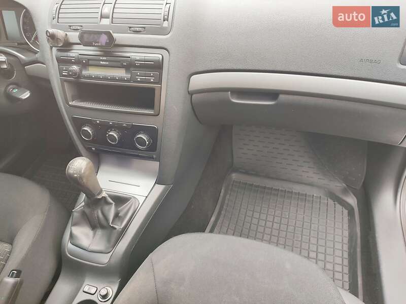 Лифтбек Skoda Octavia 2012 в Ужгороде фото 15 Лифтбек Skoda Octavia 2012 в Ужгороде