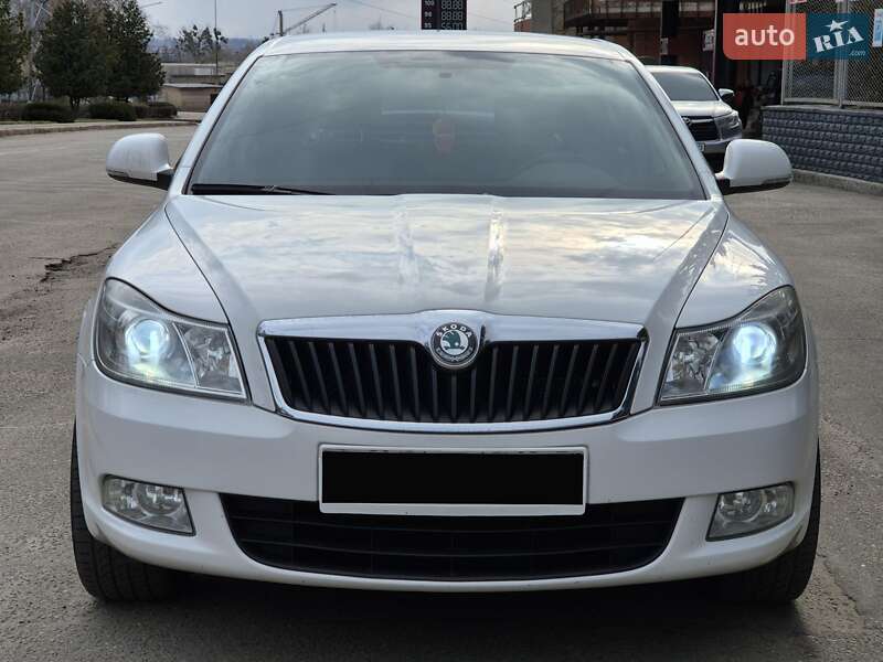 Лифтбек Skoda Octavia 2013 в 
