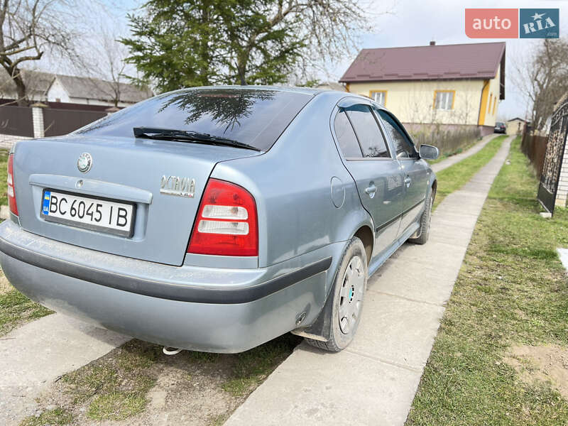 Лифтбек Skoda Octavia 2002 в Львове