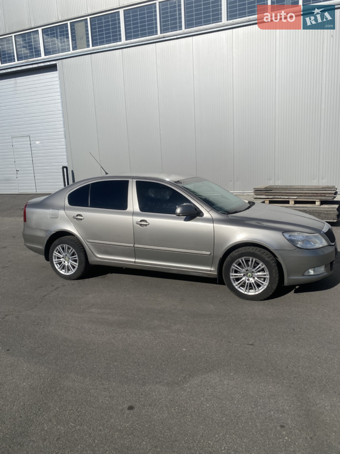 2010 Skoda Octavia - мініатюра 3