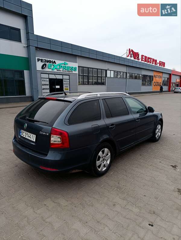 Универсал Skoda Octavia 2009 в Нововолынске