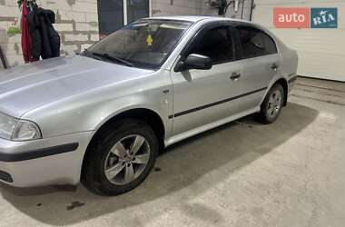 Ліфтбек Skoda Octavia 2004 в 