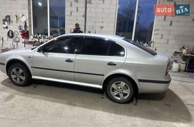 Ліфтбек Skoda Octavia 2004 в 