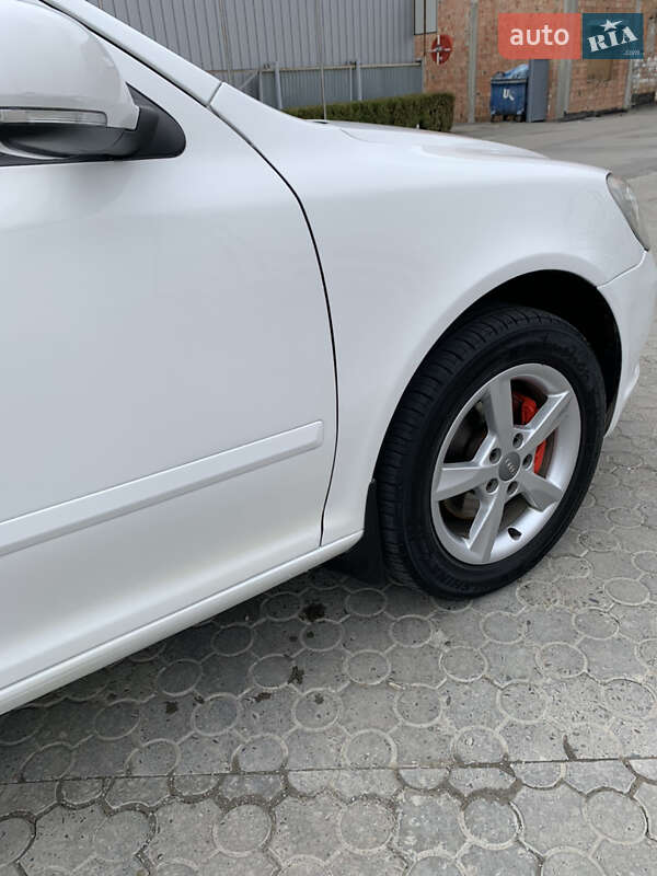 Лифтбек Skoda Octavia 2011 в Черновцах
