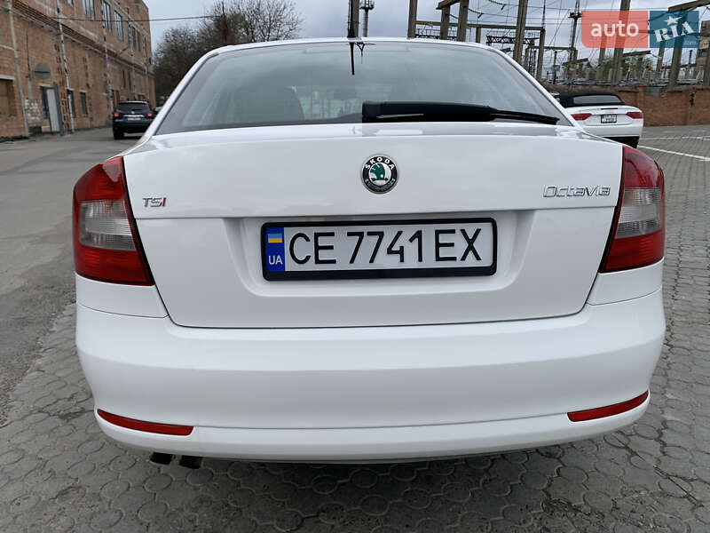 Лифтбек Skoda Octavia 2011 в Черновцах