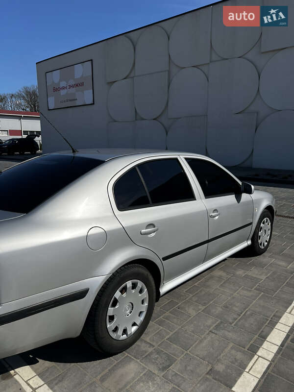 Лифтбек Skoda Octavia 2002 в Луцке
