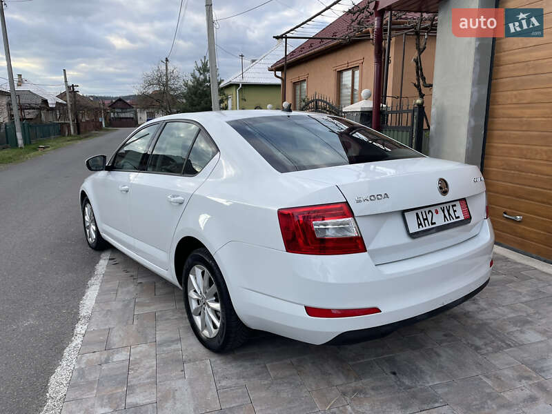 Лифтбек Skoda Octavia 2016 в Иршаве