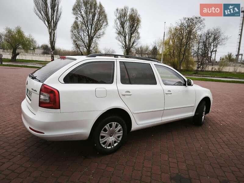 Універсал Skoda Octavia 2012 в Кам'янському