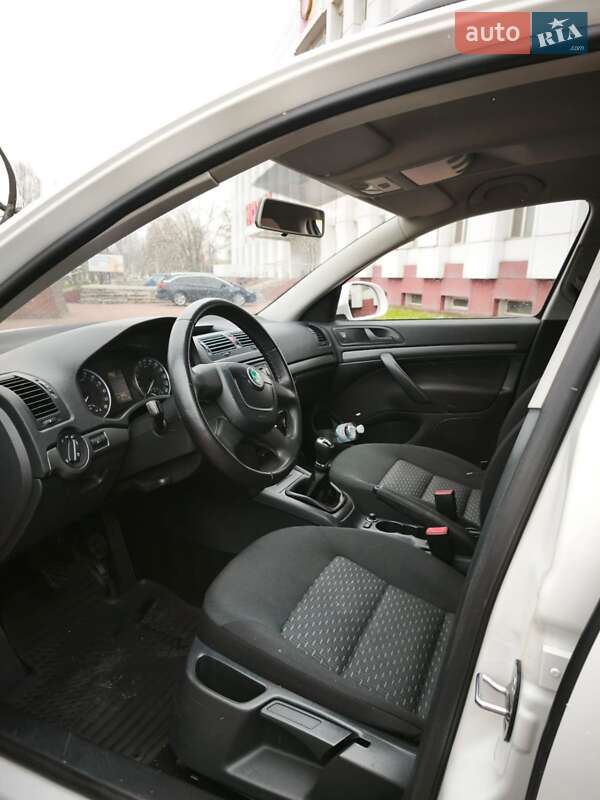 Універсал Skoda Octavia 2012 в Кам'янському