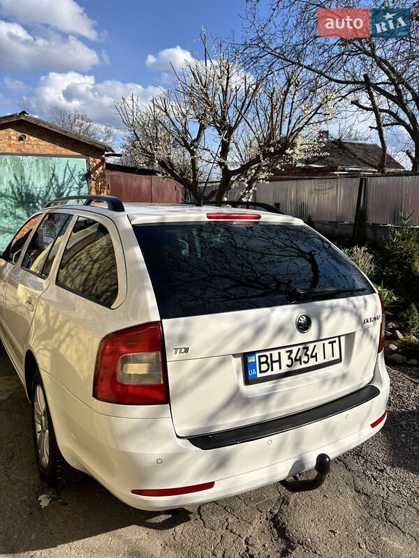 Універсал Skoda Octavia 2010 в Первомайську